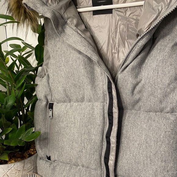 Gap Winter Warmth Puffer Vest - Picture 4 of 6